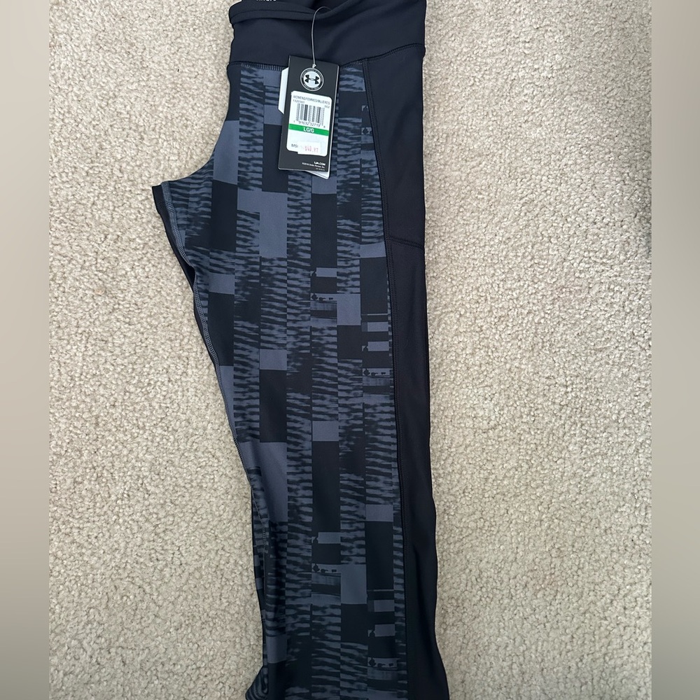 Under Armor compression capris